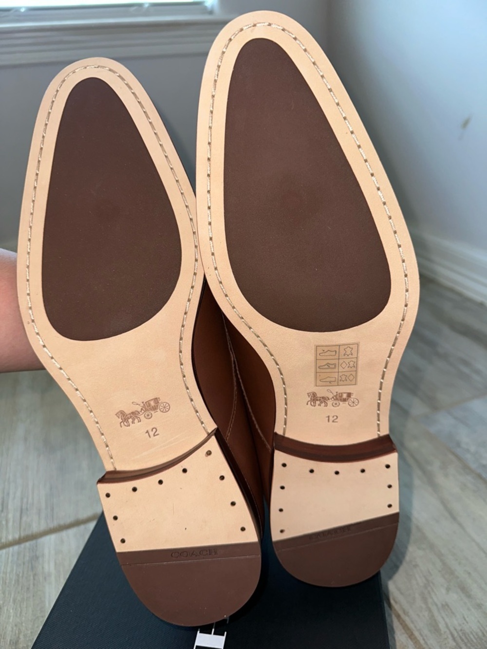 Coach Men's Brown Leather Dress Oxfords 👞 - Picture 9 of 11